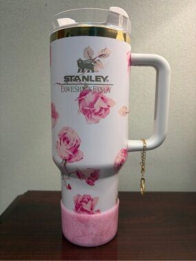 Stanley x LoveShackFancy 40 oz Quencher Tumbler White Pink Roses with Charm